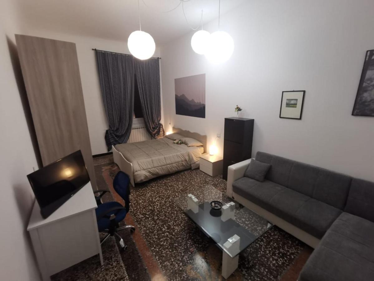 Wow Home - 175 Mq - Posteggio Privato - Davanti Porto Traghetti - Fino A 10 Posti Letto Genoa Exterior photo