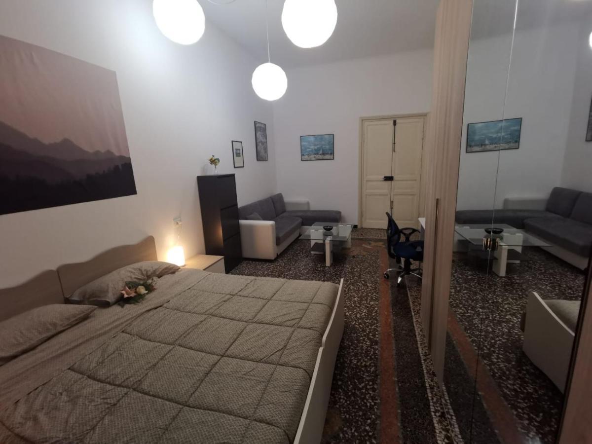 Wow Home - 175 Mq - Posteggio Privato - Davanti Porto Traghetti - Fino A 10 Posti Letto Genoa Exterior photo