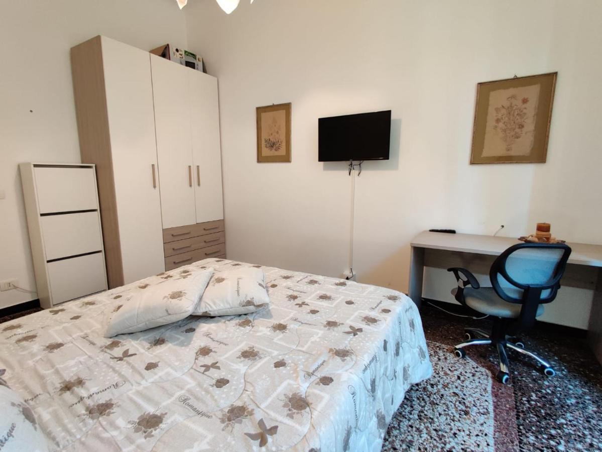 Wow Home - 175 Mq - Posteggio Privato - Davanti Porto Traghetti - Fino A 10 Posti Letto Genoa Exterior photo