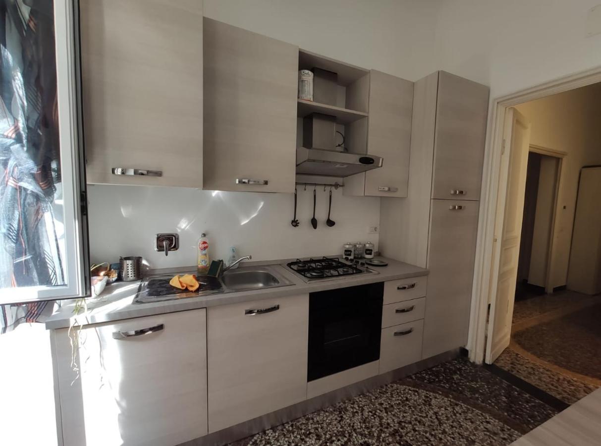 Wow Home - 175 Mq - Posteggio Privato - Davanti Porto Traghetti - Fino A 10 Posti Letto Genoa Exterior photo