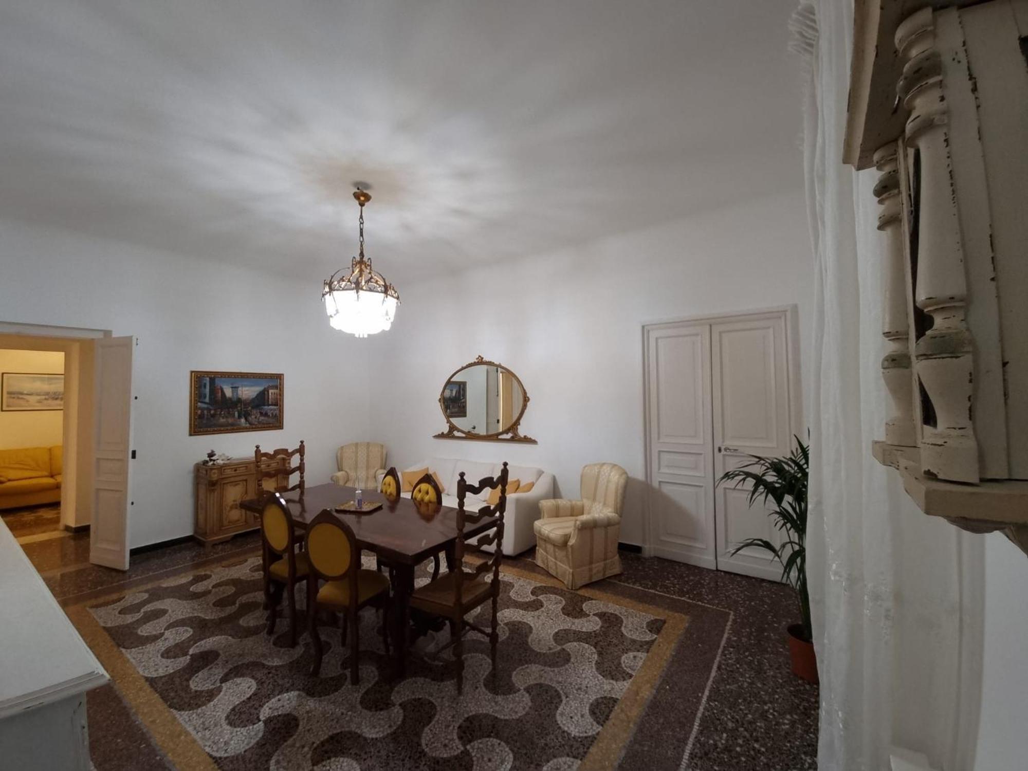 Wow Home - 175 Mq - Posteggio Privato - Davanti Porto Traghetti - Fino A 10 Posti Letto Genoa Exterior photo